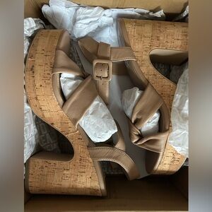 Steve Madden Cacy Platform Tan Leather Sandals Women's Size 9.5 New in Box